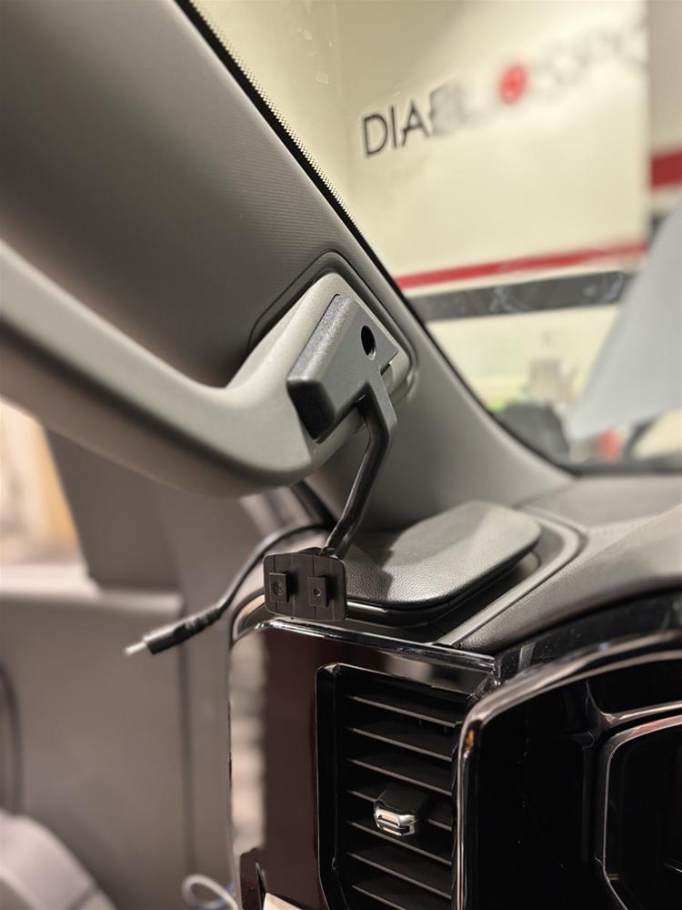 Edge A-Pillar Display Mounts 28604 Computer Programmer Accessories, Pillar Mount, CS2, CTS2, CTS3, Chevy, GMC, Each thumbnail 2