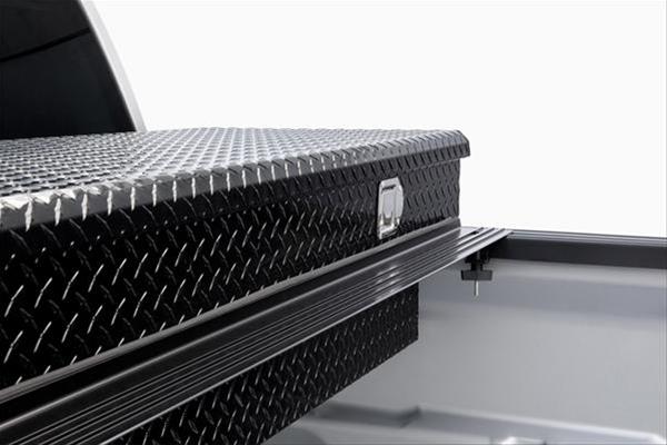 Extang 07-13 Chevy/GMC Silv/Sierra (8ft) / 14 2500HD/3500HD (w/o Track Sys) Solid Fold 2.0 Toolbox thumbnail 2