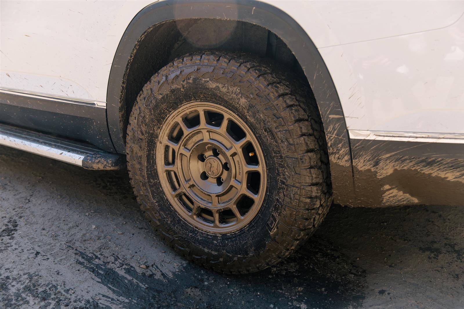 fifteen52 MMXBB-78051+20 Fifteen52 Metric MX Matte Bronze Wheels