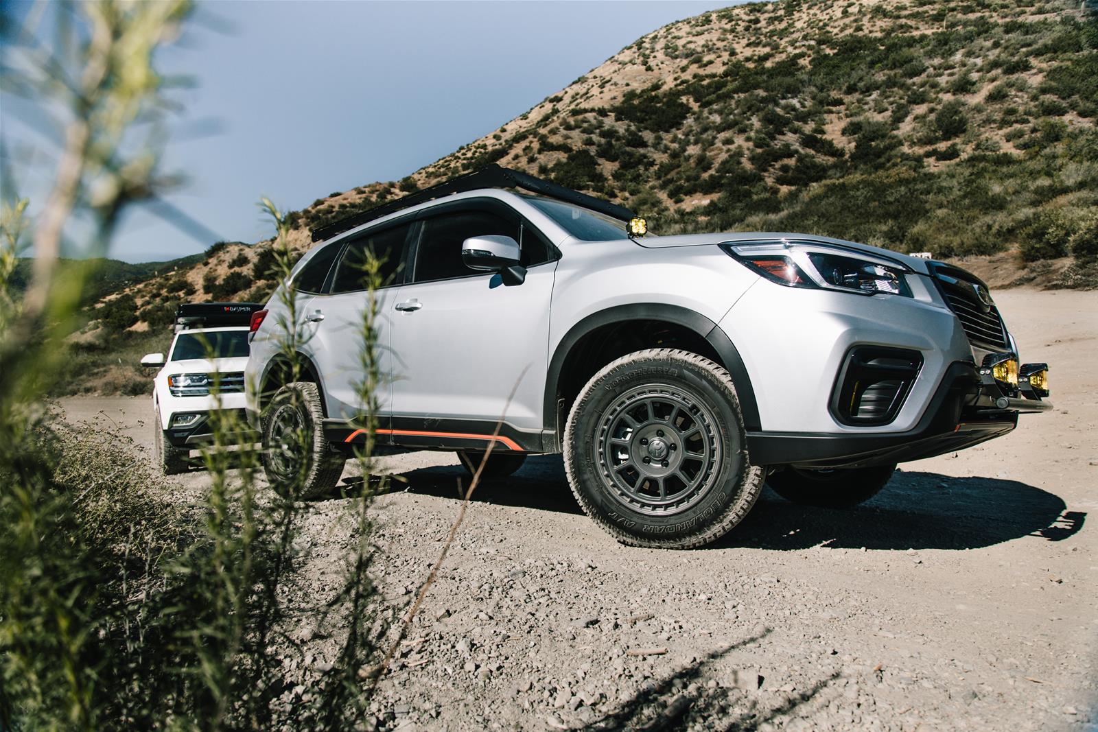 fifteen52 TMXFG-78054+38 Fifteen52 Traverse MX Frosted Graphite