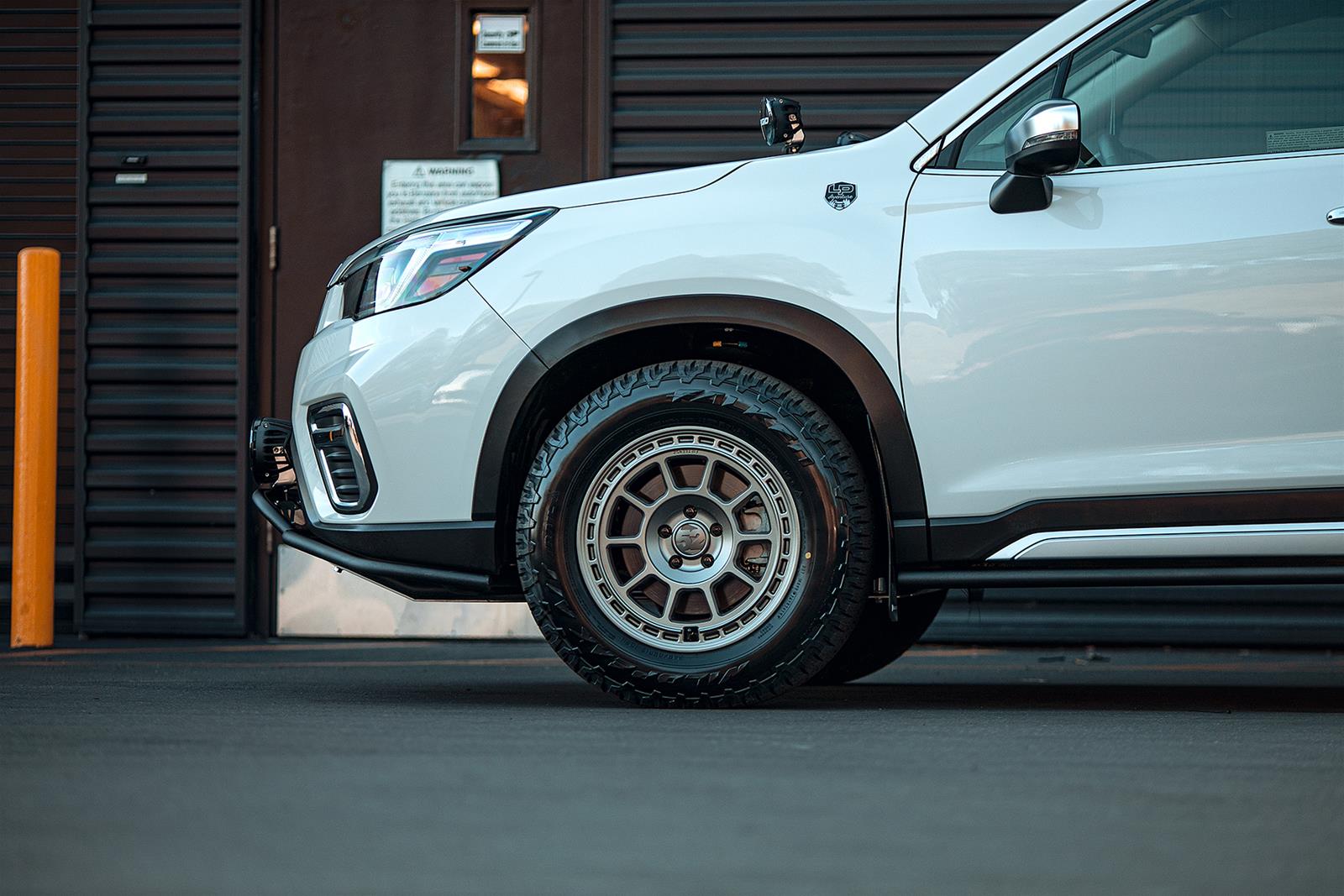 fifteen52 TMXMG-78054+38 Fifteen52 Traverse MX Magnesium Gray