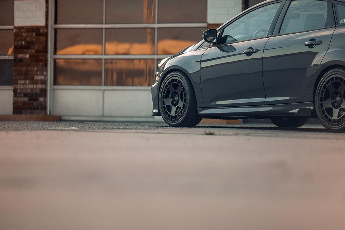 fifteen52 TURAB-88558+42 Fifteen52 Turbomac Satin Black Wheels