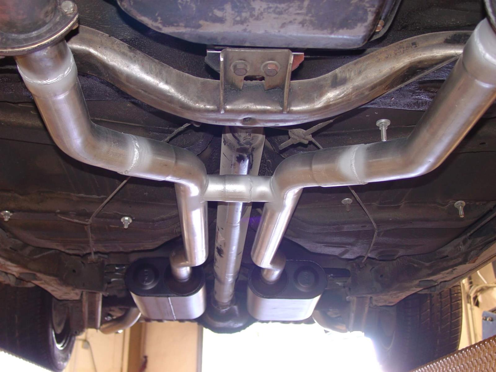 Flowmaster American Thunder Exhaust Systems 17119 System, Thunder, Dual, Crossmember Back, Split Rear, 2.5 in. Dia., w/H-Pipe and Mufflers, Steel, Aluminized, GM, A-Body, Kit thumbnail 2