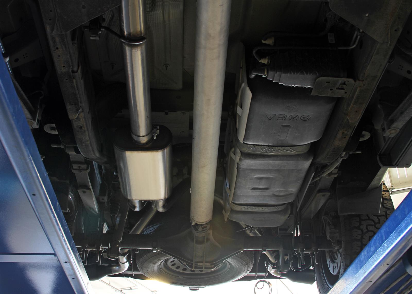Flowmaster FlowFX Exhaust Systems for 2011-2018 SIERRA 1500, SILVERADO 1500 - 717988 System, Cat-back, FlowFX, 409 Stainless Steel, 4.50 in. Black Ceramic Tips, Dual Exit, Chevrolet, GMC, 6.2L, Kit thumbnail 4