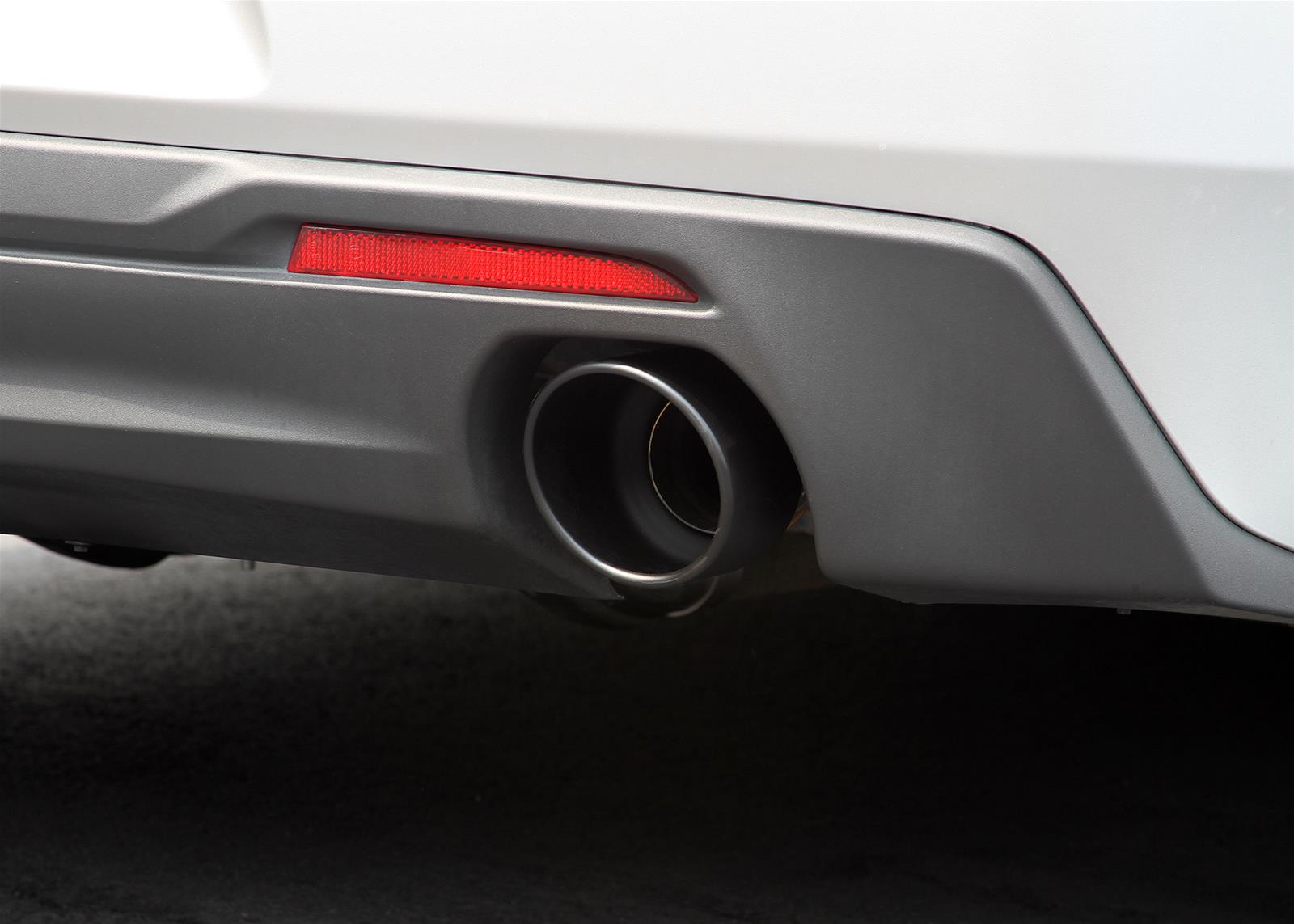 Flowmaster FlowFX Exhaust Systems 717992 System, Axle-Back, FlowFX, 409 Stainless Steel, Split Rear, Black Ceramic Tips, Chevy, Kit thumbnail 3