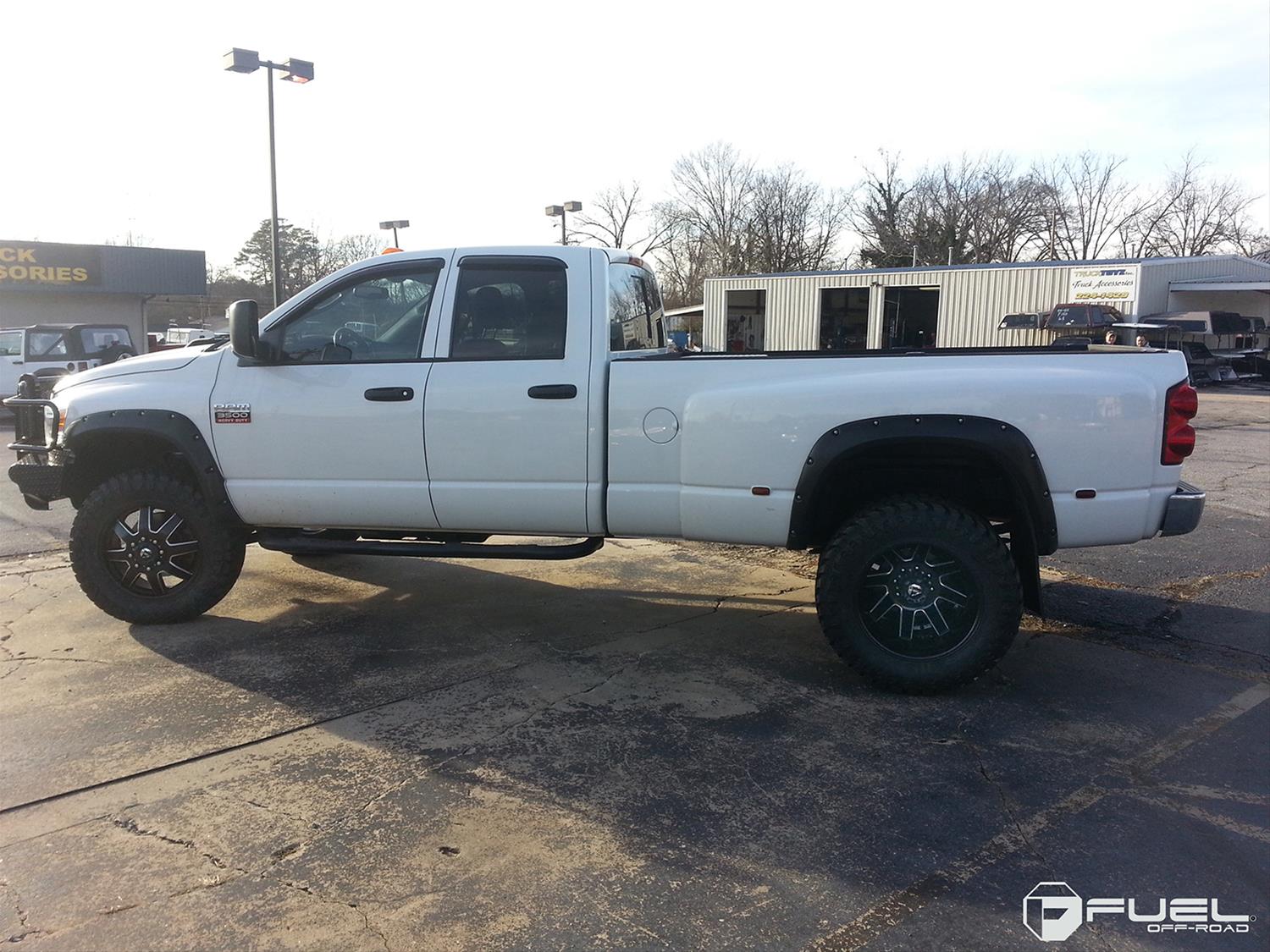 Fuel Off-Road Maverick D538 Series Matte Black Dually Wheels with Milled Accents 22x8.25 Wheels, Dualie Front, Dualie Front 8x210 NB 8.90/104.8 154.3, NB -BLK MIL thumbnail 5