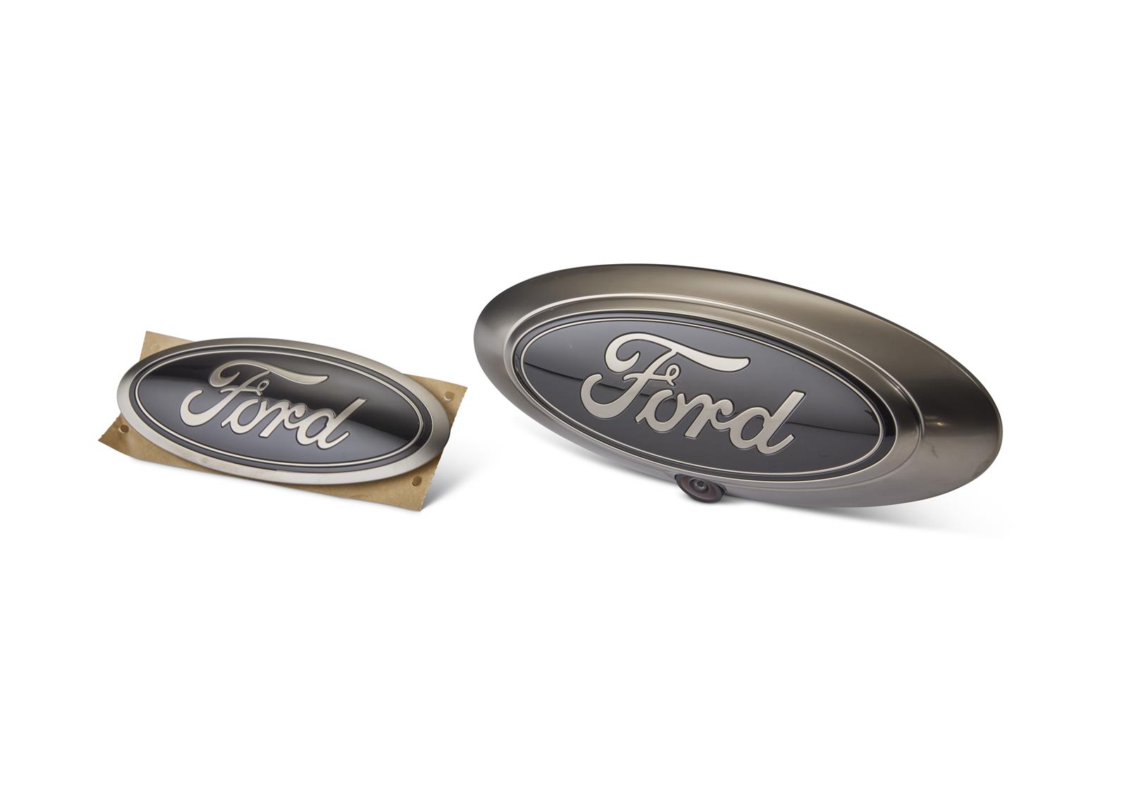 Ford Racing 22-24 Maverick XL/XLT/Lariat Smoked Chrome Oval Kit
