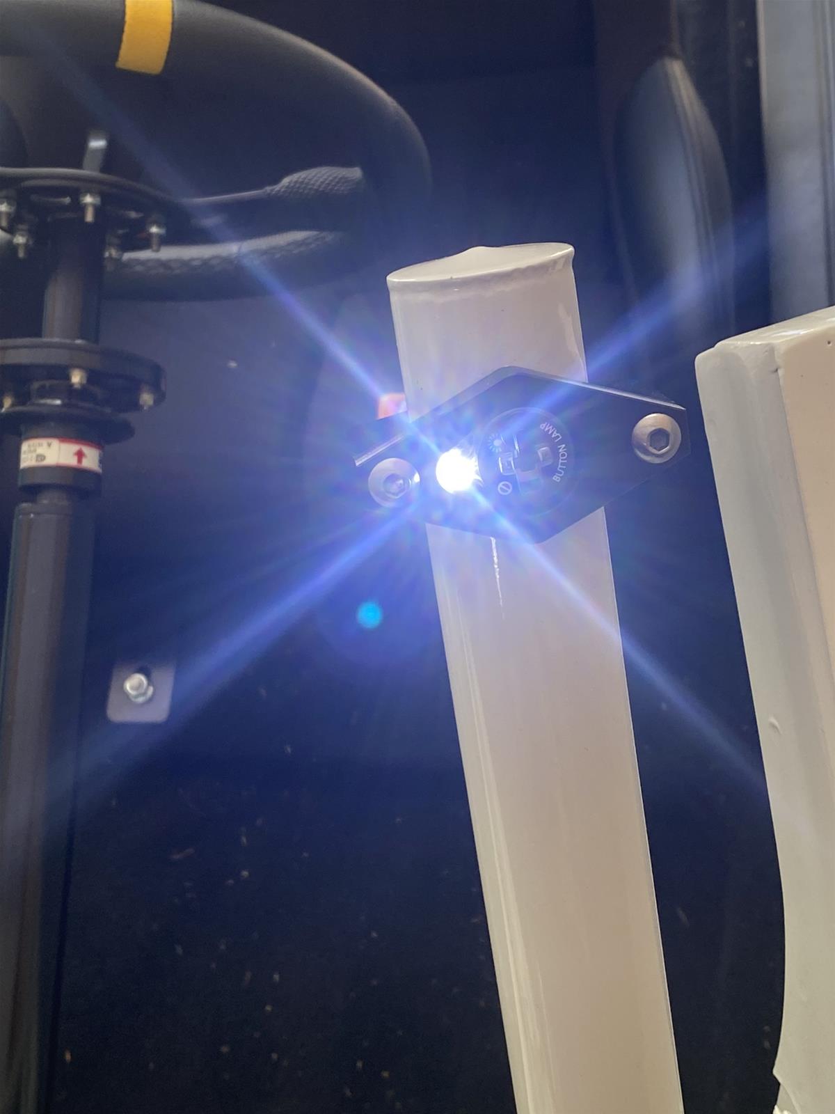 FFP Customs 7001625BLK FFP Customs Wireless LED Roll Bar Light Mounts