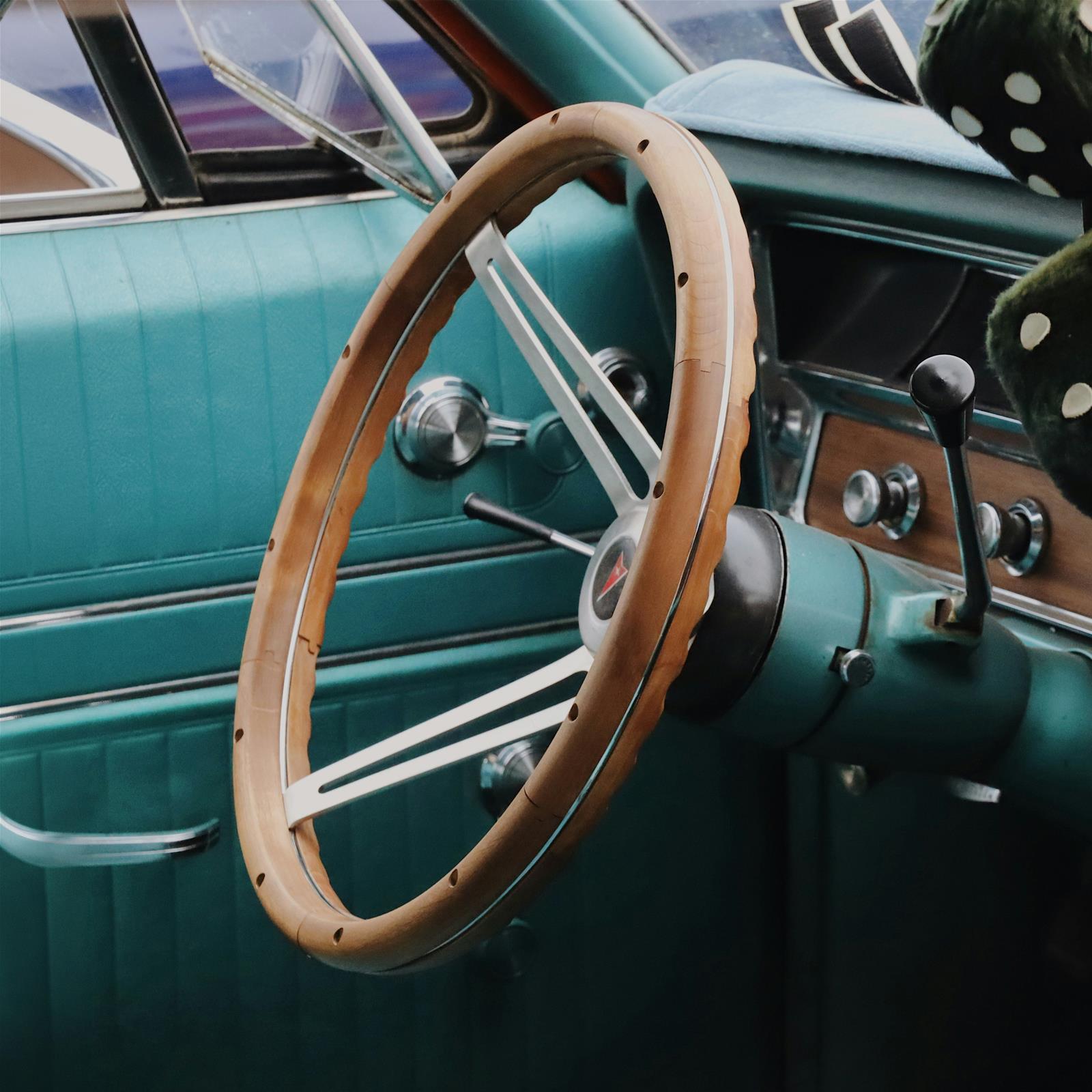 Grant Products 987 Grant Classic Nostalgia Steering Wheels