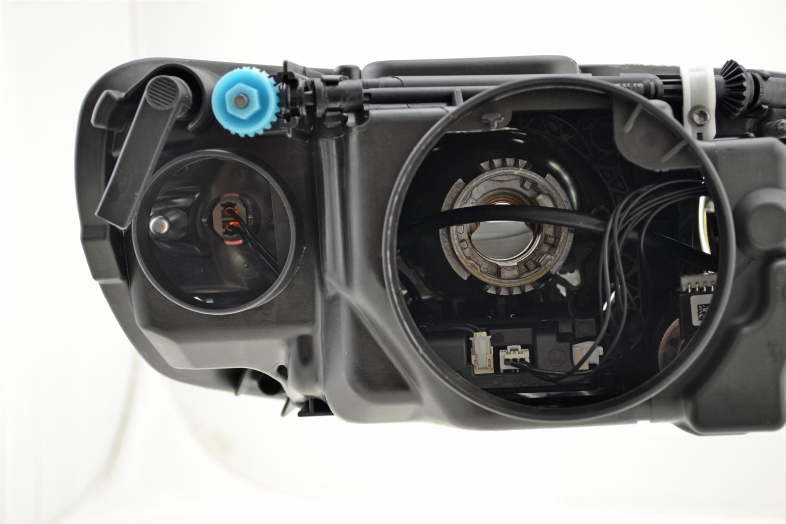Hella 08-10 Vw Touareg Bi-Xenon Headlamp Lh thumbnail 2