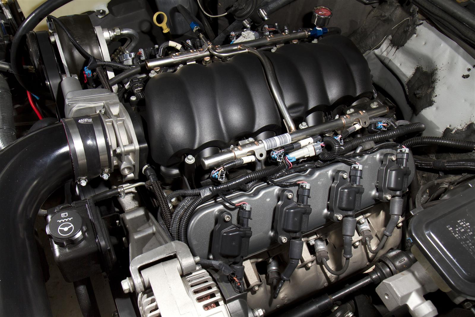 Holley Aluminum LS Valve Covers 241-90 Covers, LS, Centerbolt, Plain Top, Cast Aluminum, Polished, Baffled, Chevy, LS, 4.8L, 5.3L, 5.7L, 6.0L, 6.2L, 7.0L, Pair thumbnail 3