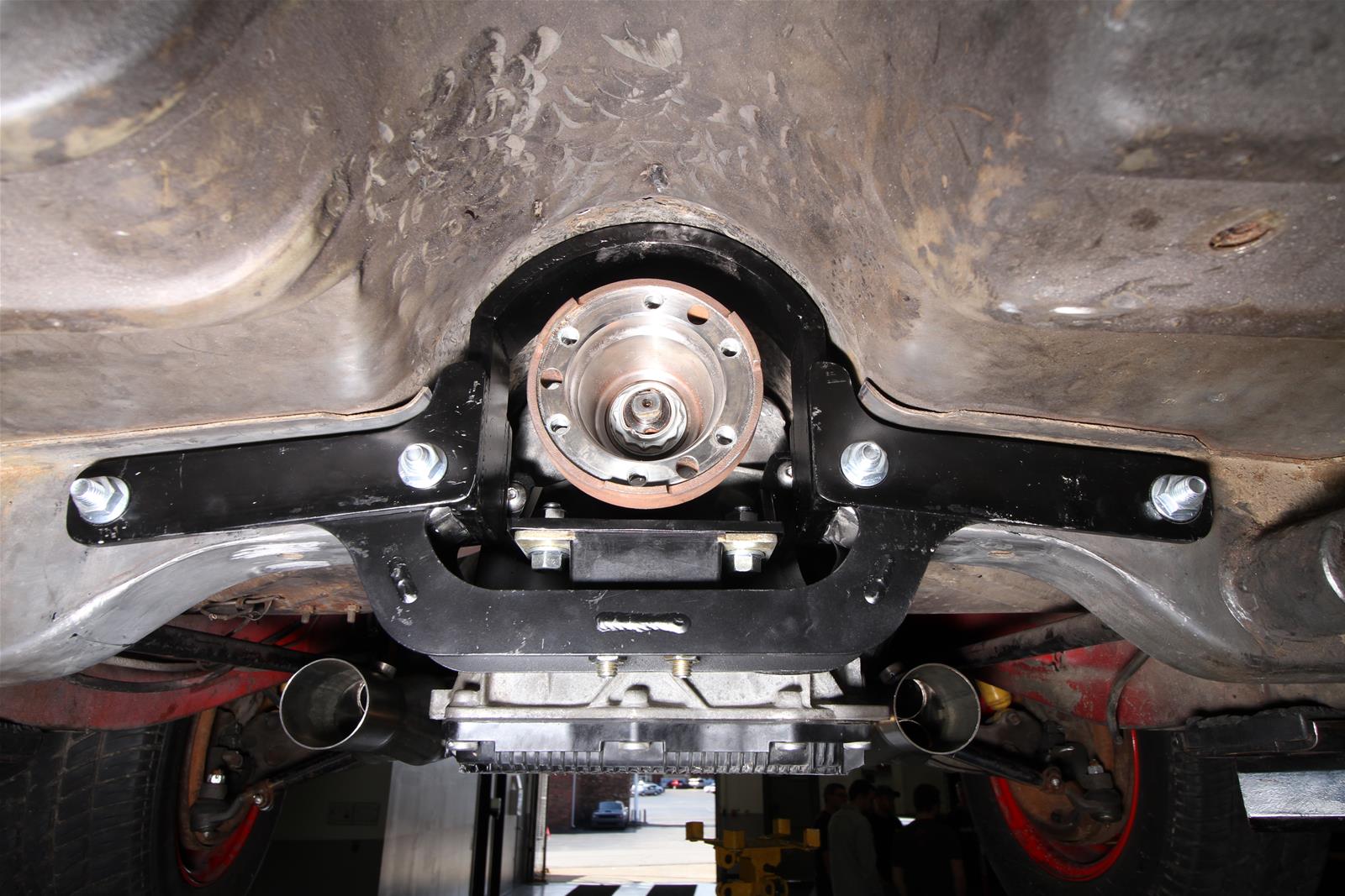 Hooker Drive Shaft Loop Mopar B-Body w/Gen III Hemi BHS539 Hooker Drive Shaft Loop Mopar B-Body w/Gen III Hemi BHS539