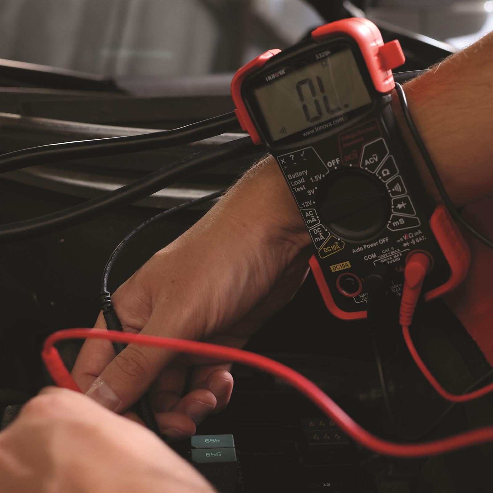 Innova 3320 Innova 3320 Series Auto-Ranging Digital Multimeters