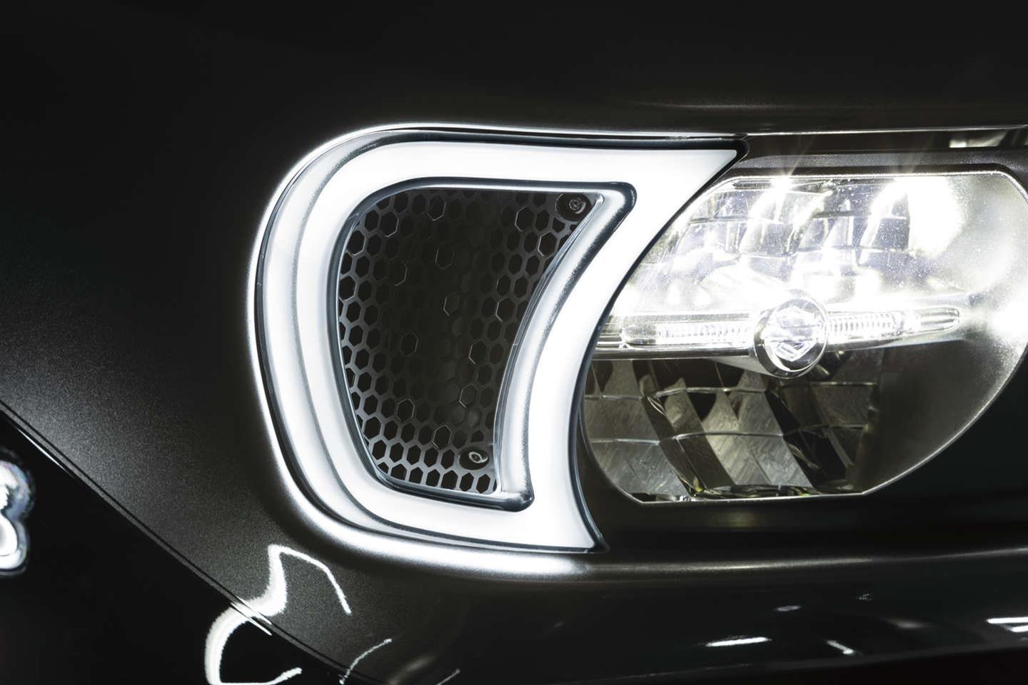 Kuryakyn LED Accent Lights 506593 Lighting & Instrument Tracer Headlight Vent Accents TRACER HDLGT VENT ACCNTS/RDGLD thumbnail 2