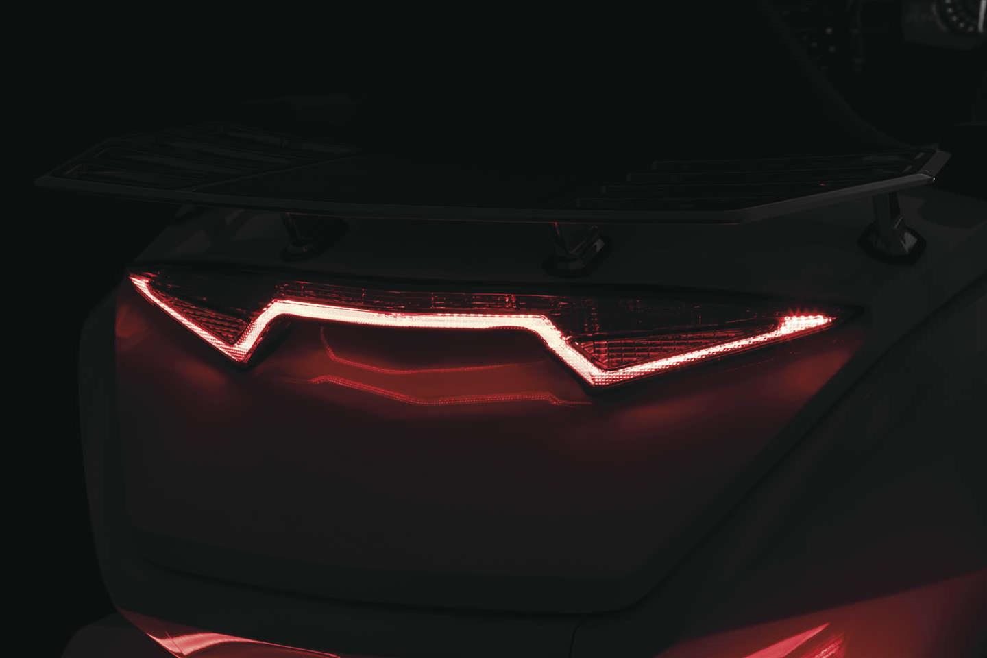 Kuryakyn LED Accent Lights 504537 Body Omni Trunk Light Bar for Gold Wing OMNI L.E.D TRUNK LIGHT BAR-GW thumbnail 3