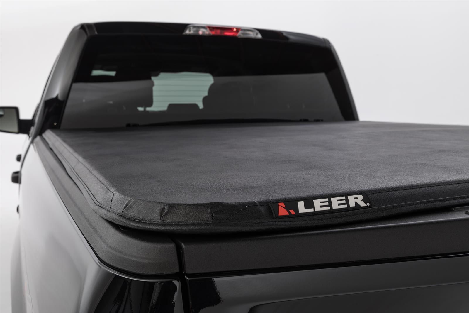 LEER 2016+ Toyota Tacoma LATITUDE 52TC16 5Ft2In w/ Track Tonneau Cover - Folding Compact Short Bed thumbnail 4