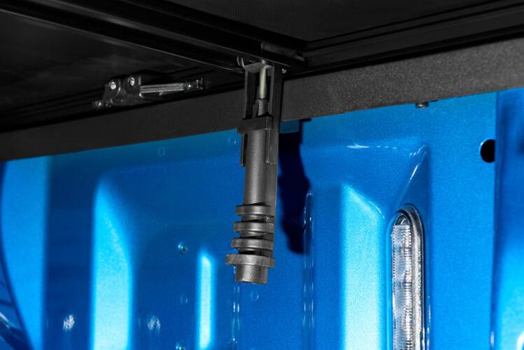 Lund 19-23 RAM 1500 (5.5ft Bed w/o RamBox Cargo Mgmt) Genesis Tri-Fold Tonneau Cover - Black thumbnail 4