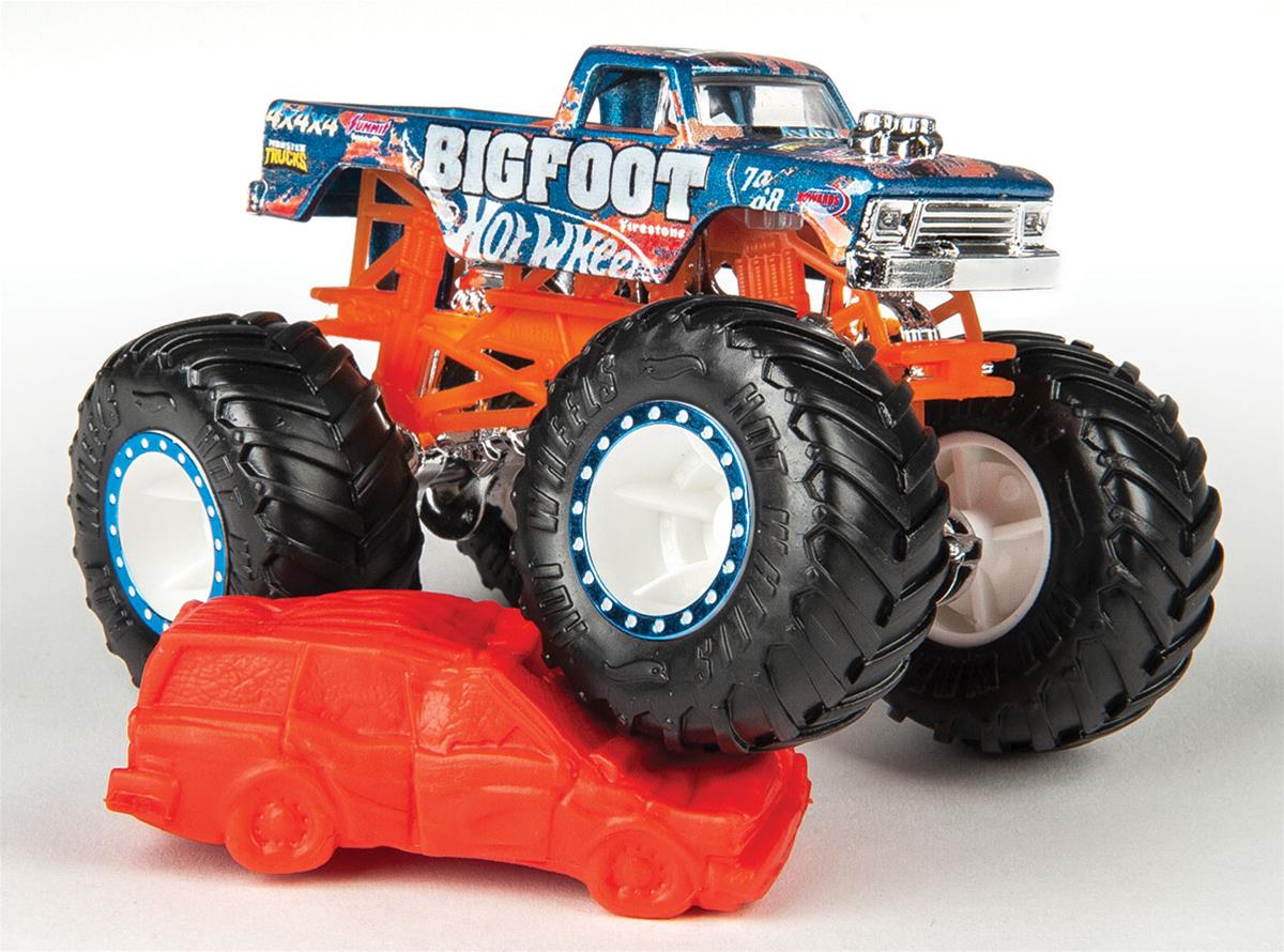 Hot Wheels Monster Trucks Bigfoot, Giant wheels, including