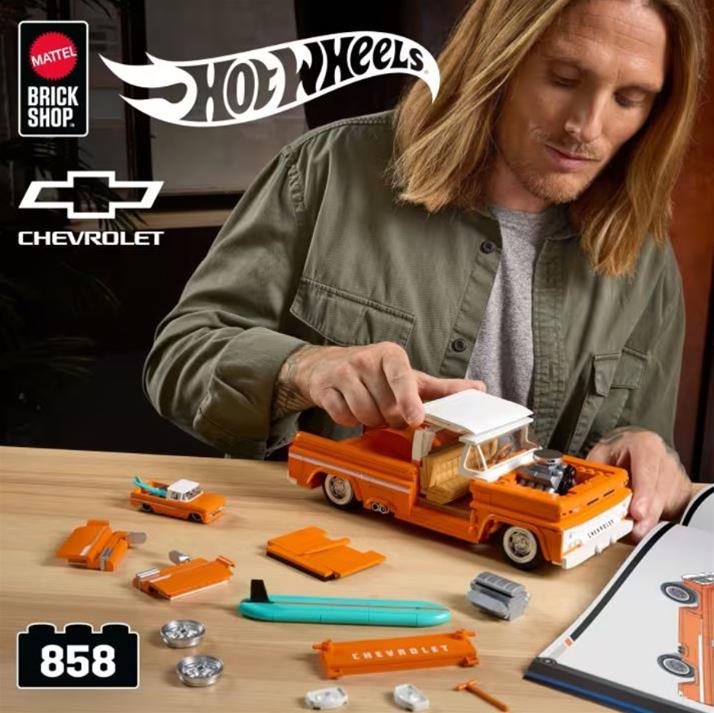 HOT WHEELS® JFT20 1:16 Scale HOT WHEELS® Custom 1962 Chevy Pickup