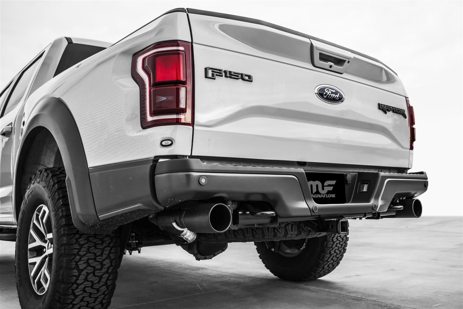 MagnaFlow SYS Cat-Back 2017 Ford F-150 Raptor 3.5L Dual Black Coated 3in Tips thumbnail 2