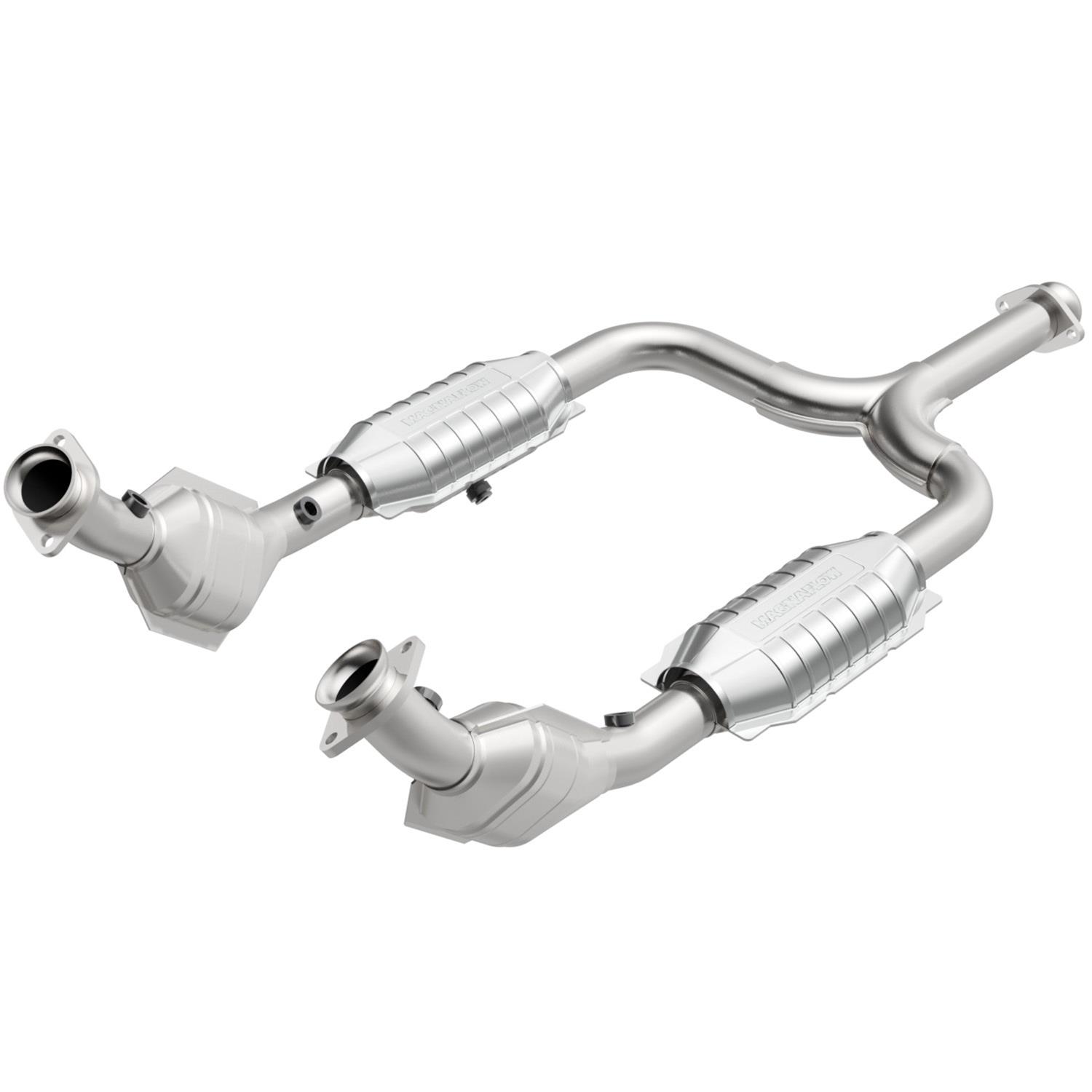 MagnaFlow Direct Fit Catalytic Converter 01-04 Ford Mustang 3.8L CA