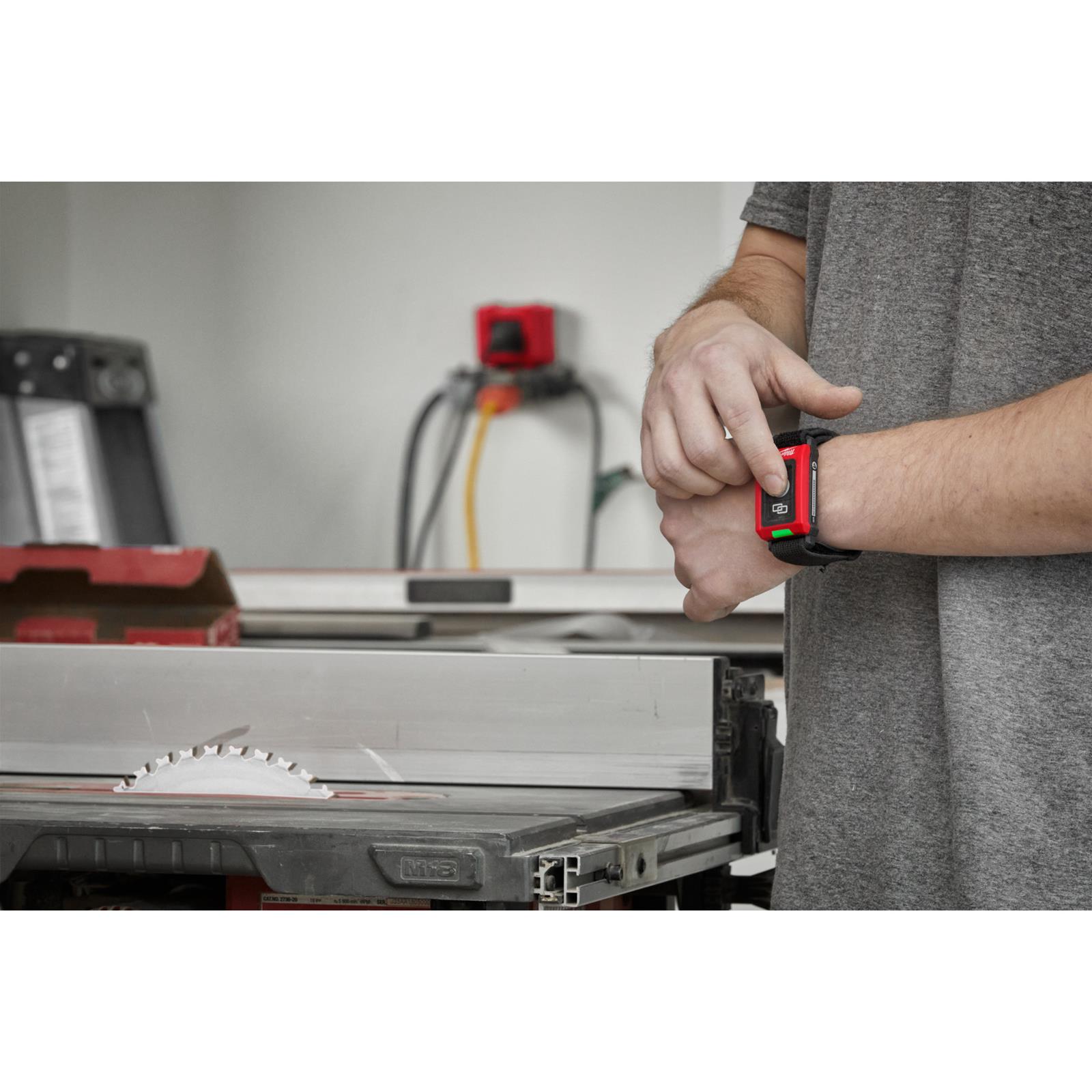 Milwaukee Tool 095020 Milwaukee Wireless Dust Control Adapter and