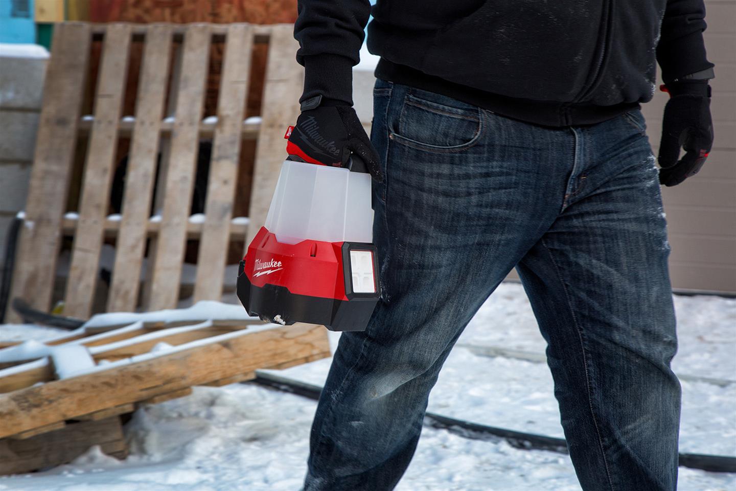 milwaukee-tool-2144-20-milwaukee-m18-radius-compact-site-lights-with