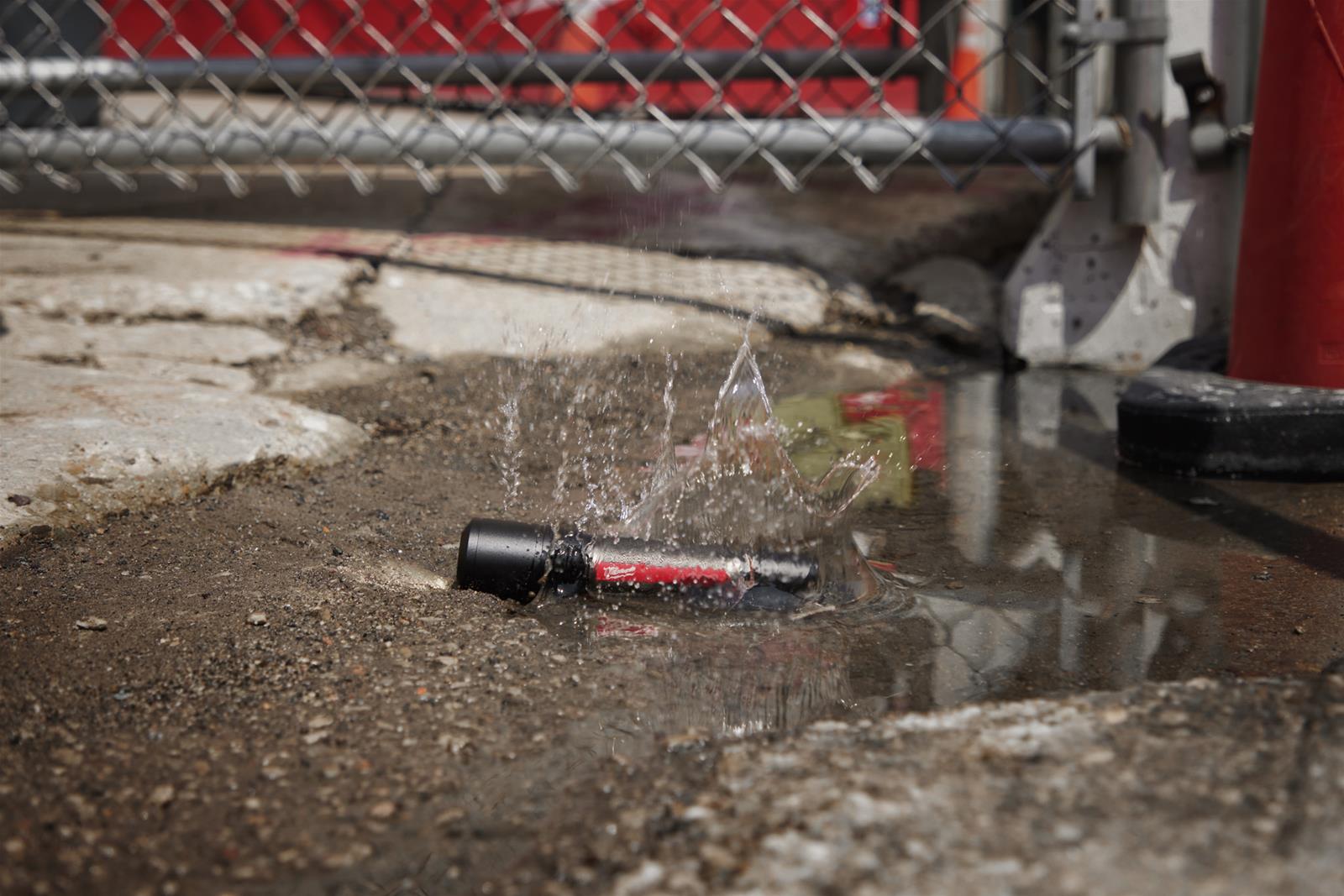 Milwaukee Tool 2162-21 Milwaukee REDLITHIUM USB 2,000L Slide Focus Flashlights | Summit Racing Milwaukee Tool 2162-21 Milwaukee REDLITHIUM USB 2,000L Slide Focus Flashlights | Summit Racing