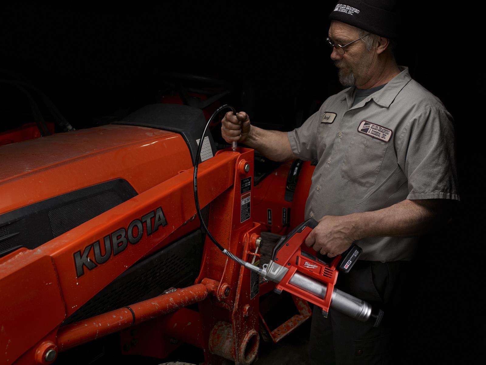 Milwaukee Tool 244620 Milwaukee M12 Cordless LithiumIon Grease Guns