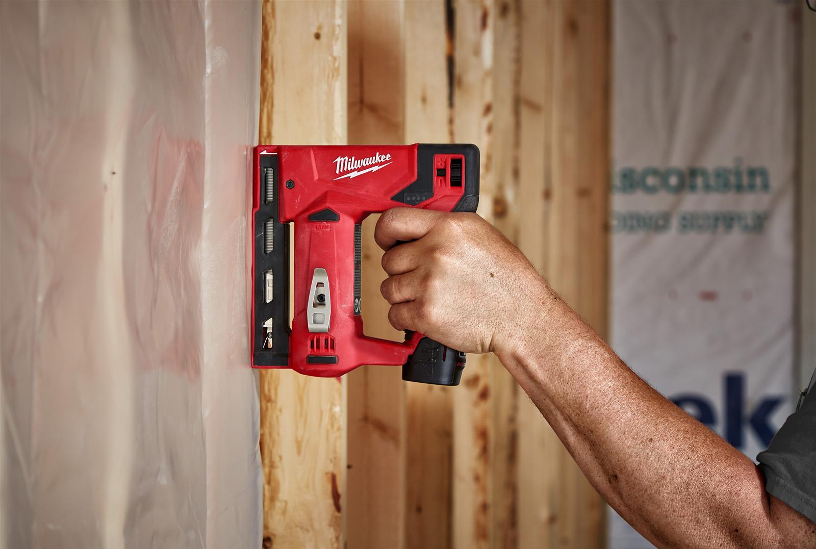 Milwaukee Tool 2447-20 Milwaukee M12 3/8 in. Crown Staplers 