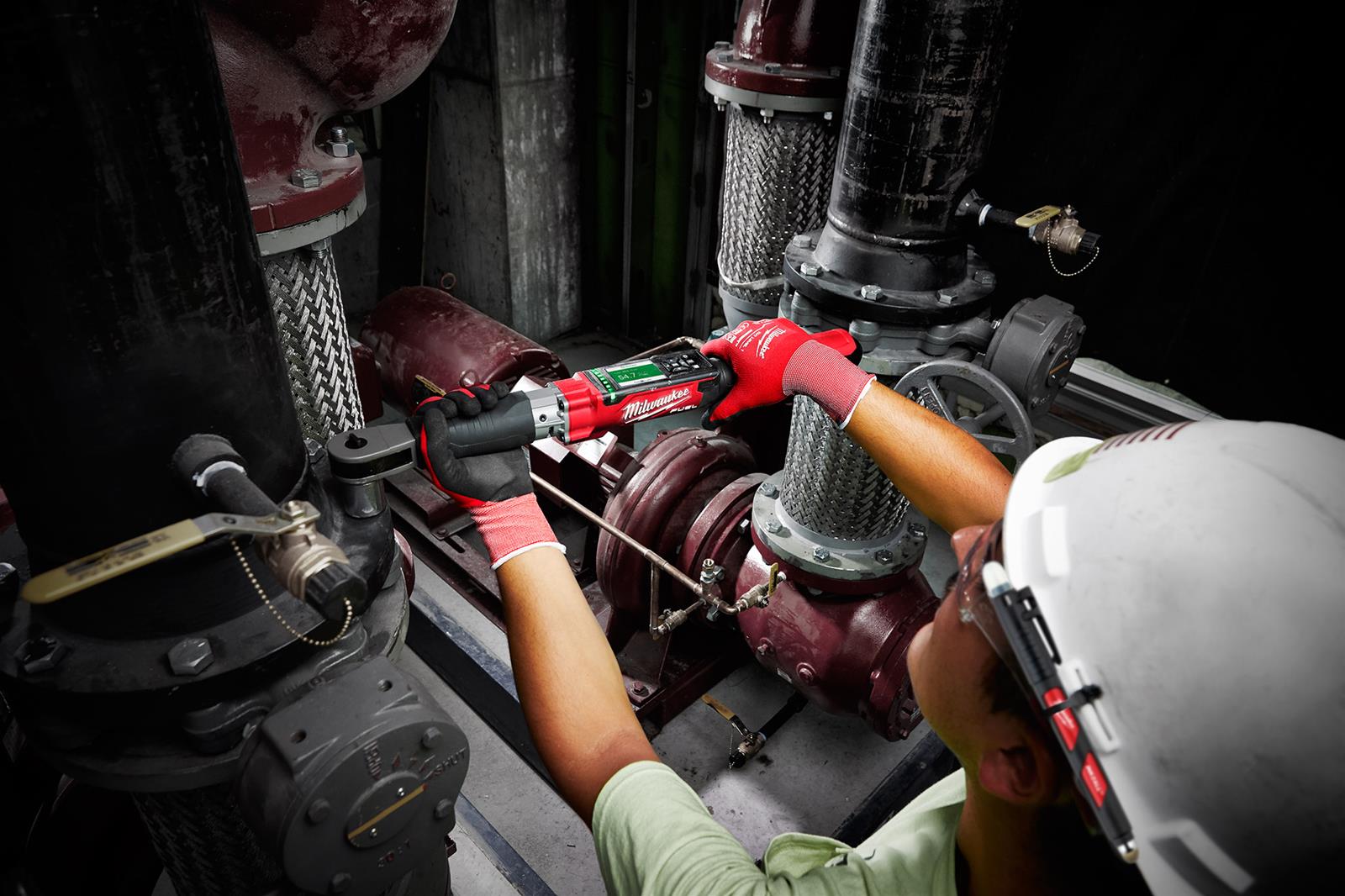 Milwaukee Tool 2466-20 Milwaukee M12 FUEL 1/2 in. Digital Torque