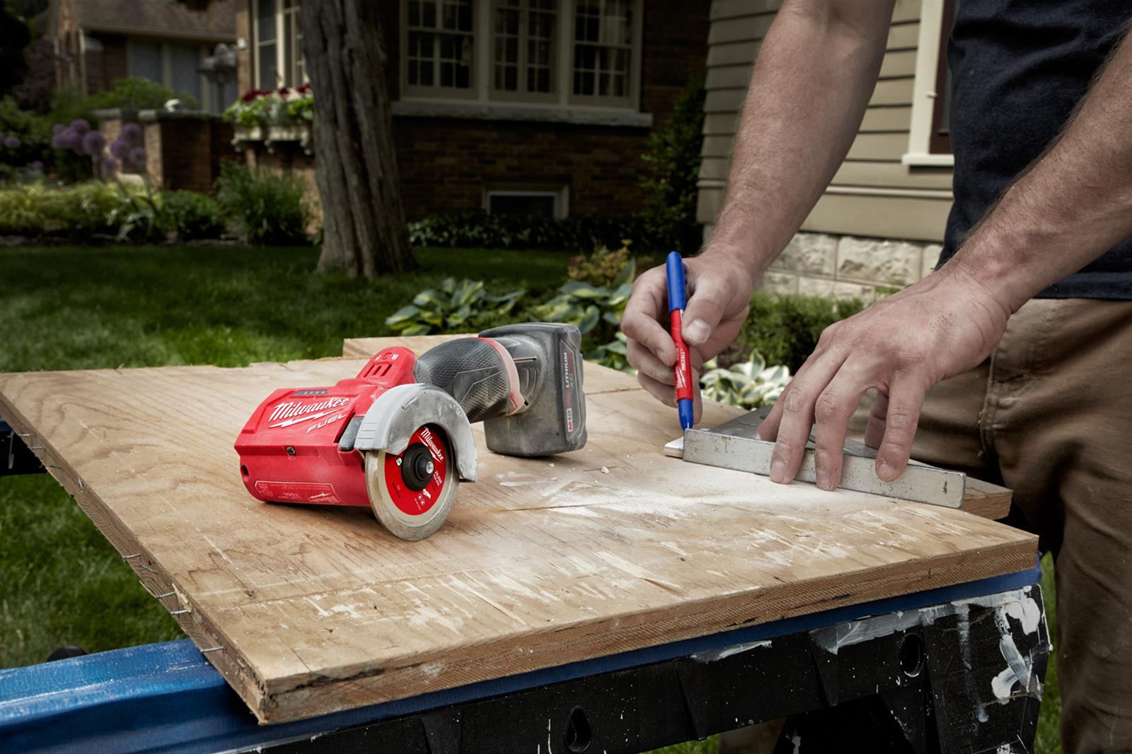 Milwaukee Tool 2522-21XC Milwaukee M12 FUEL Cut-Off Tools | Summit