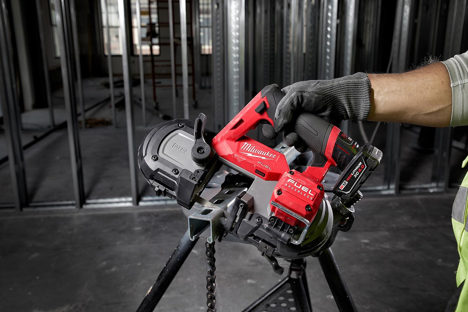 Milwaukee Tool 2529-21XC Milwaukee M12 FUEL Compact Band Saws