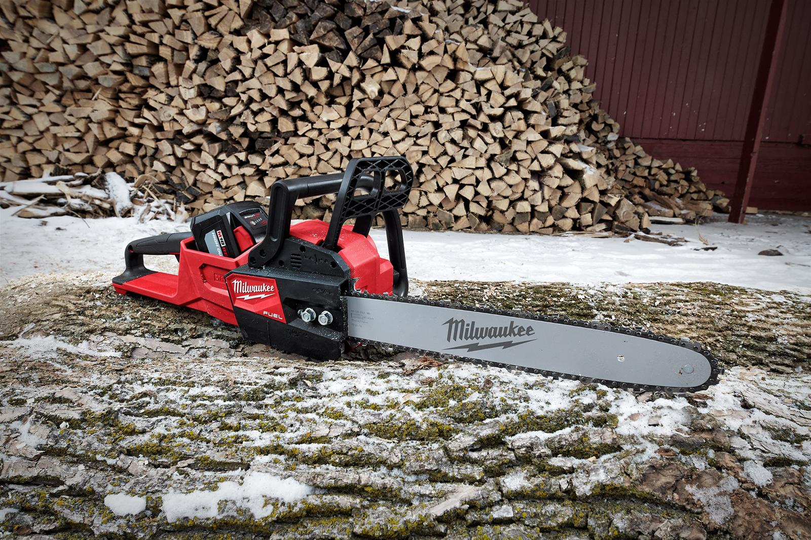 Milwaukee Tool 272720 Milwaukee M18 FUEL 16 in. Chainsaws Summit Racing