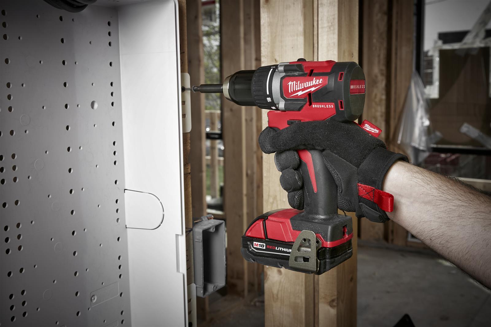 Milwaukee Tool 2801-22CT Milwaukee M18 Compact Brushless 1/2 in. Drill ...