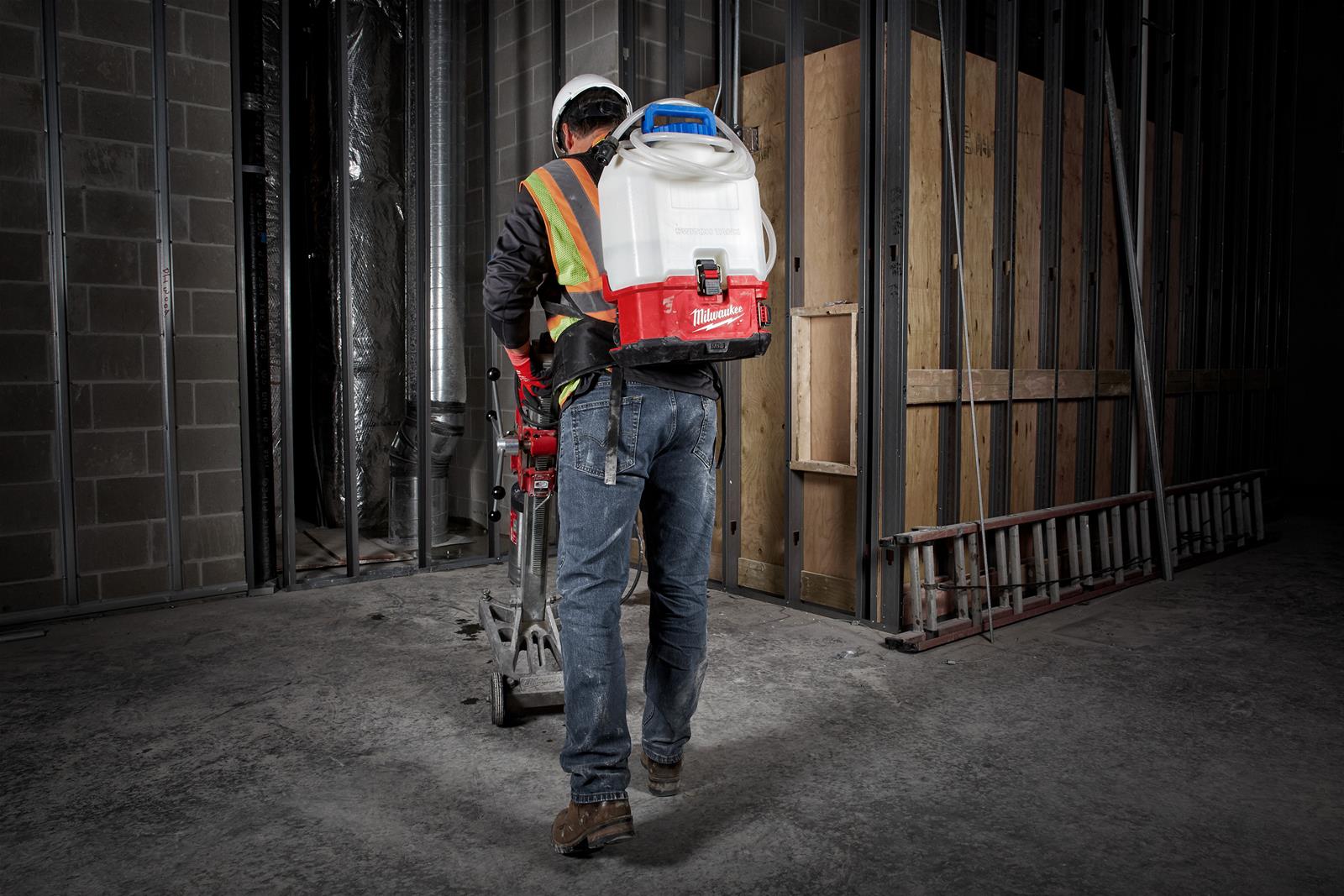 Milwaukee Tool 282021WS Milwaukee M18 SWITCH TANK Backpack Water