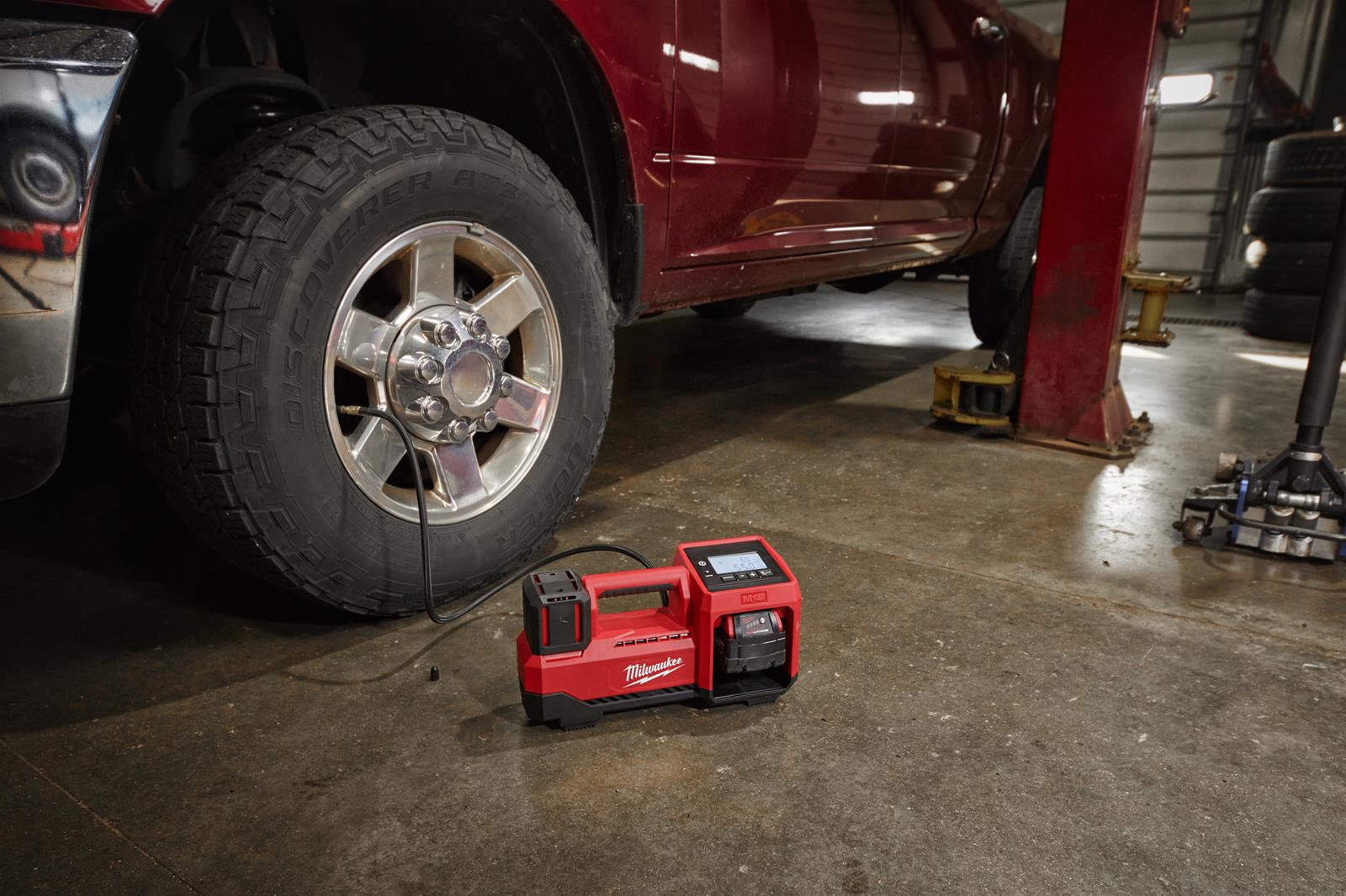 Milwaukee Tool 284820 Milwaukee M18 Compact Inflators Summit Racing