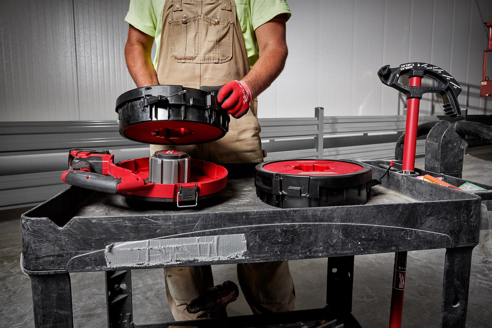 Milwaukee Tool 2873-20 Milwaukee M18 FUEL ANGLER Pulling Fish