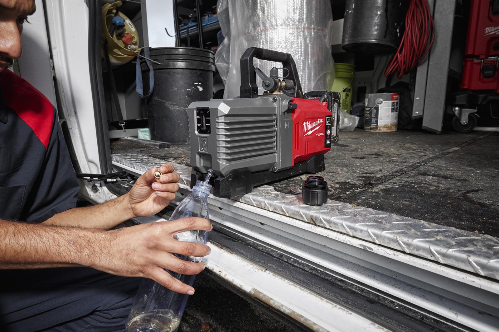 Milwaukee Tool 294121 Milwaukee M18 FUEL Vacuum Pumps Summit Racing