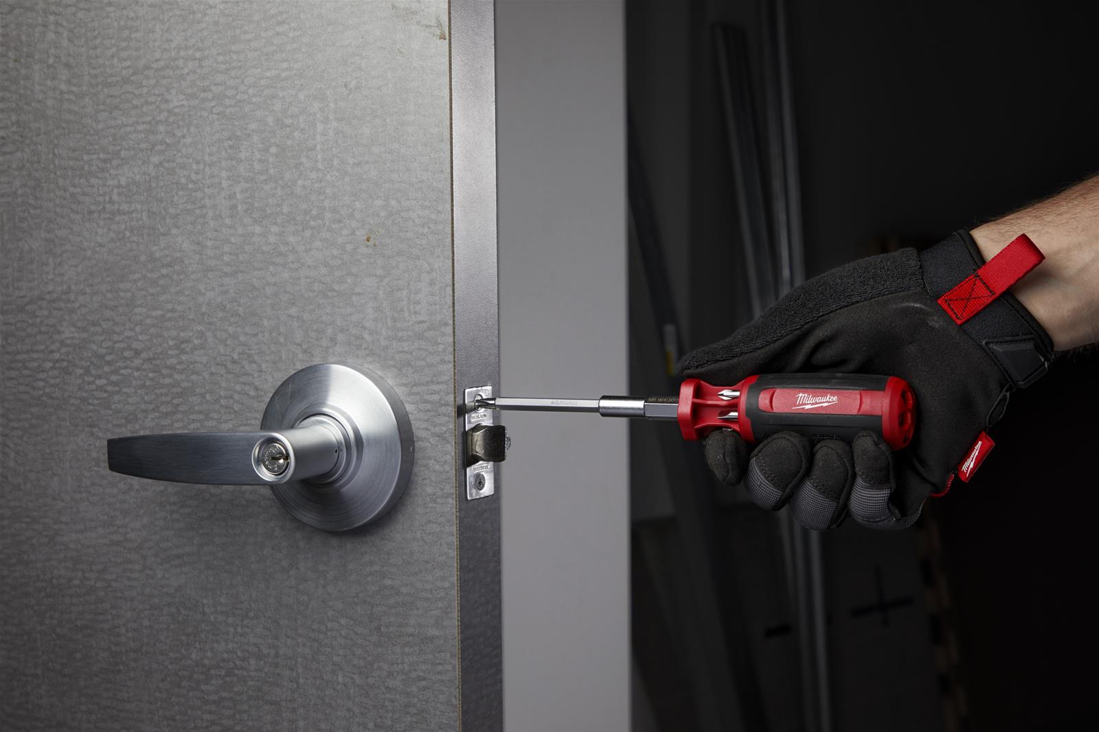 Milwaukee Tool 48222132 Milwaukee 9in1 Square Drive MultiBit