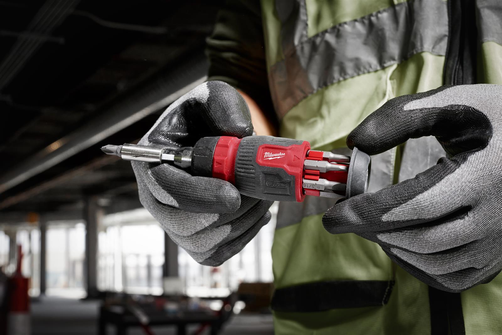 Milwaukee Tool 48222913 Milwaukee 8in1 Compact Ratcheting MultiBit