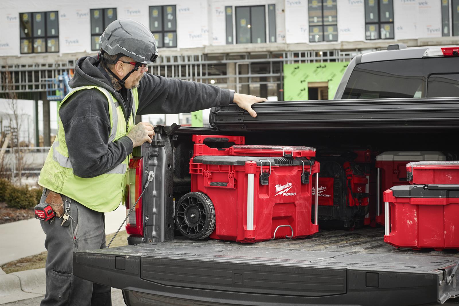 Milwaukee Tool 48-22-8027 Milwaukee PACKOUT Rolling Toolbox Low