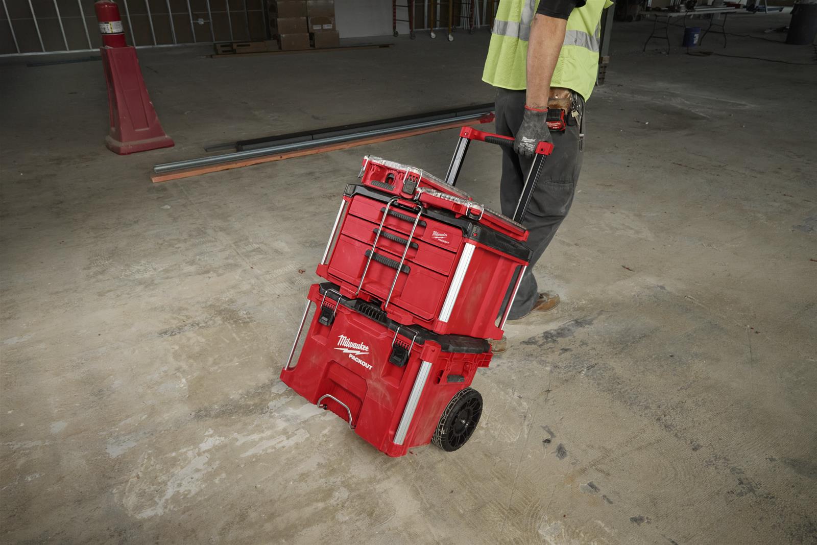 Milwaukee Tool 48-22-8027 Milwaukee PACKOUT Rolling Toolbox Low