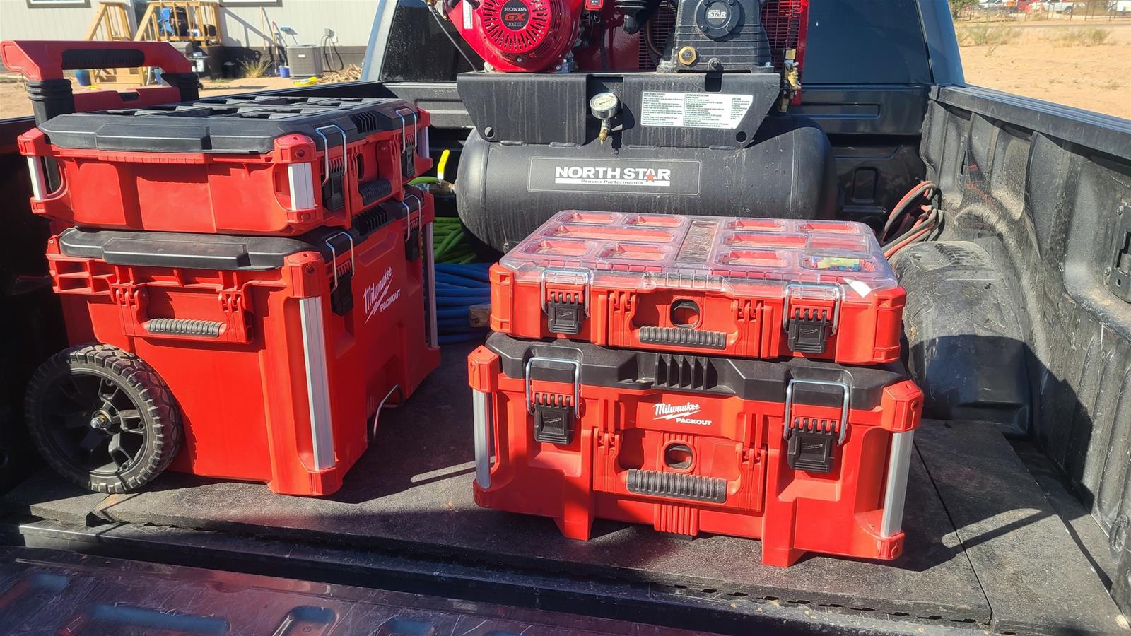 Milwaukee Tool 48-22-8426 Milwaukee PACKOUT Rolling Toolboxes