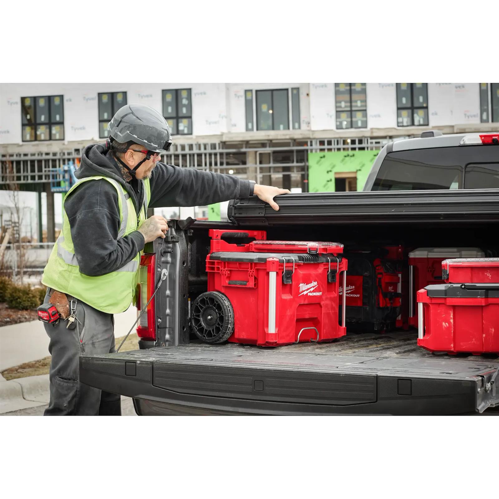 Milwaukee Tool 48-22-8427 Milwaukee PACKOUT Rolling Toolboxes