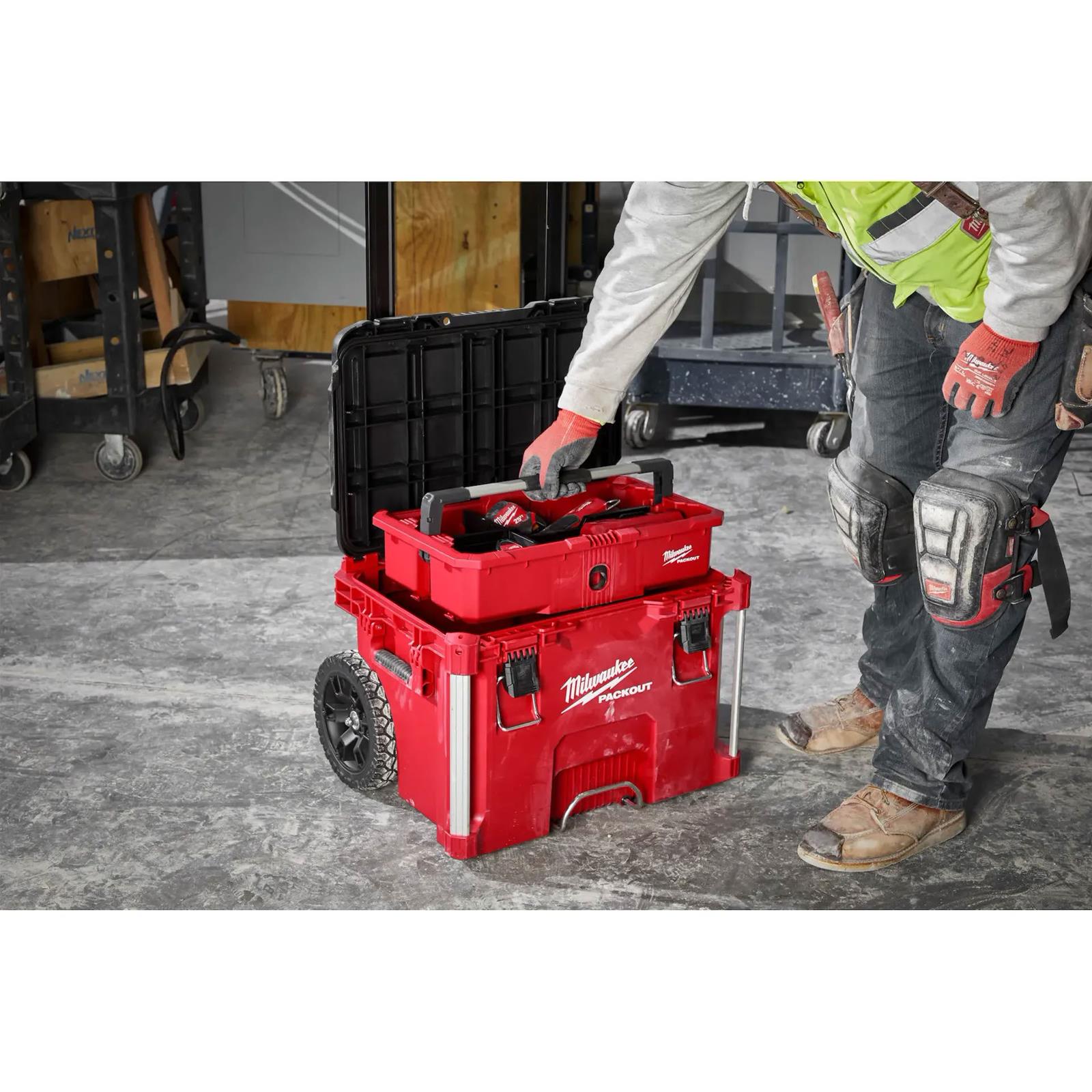 Milwaukee Tool 48-22-8427 Milwaukee PACKOUT Rolling Toolboxes