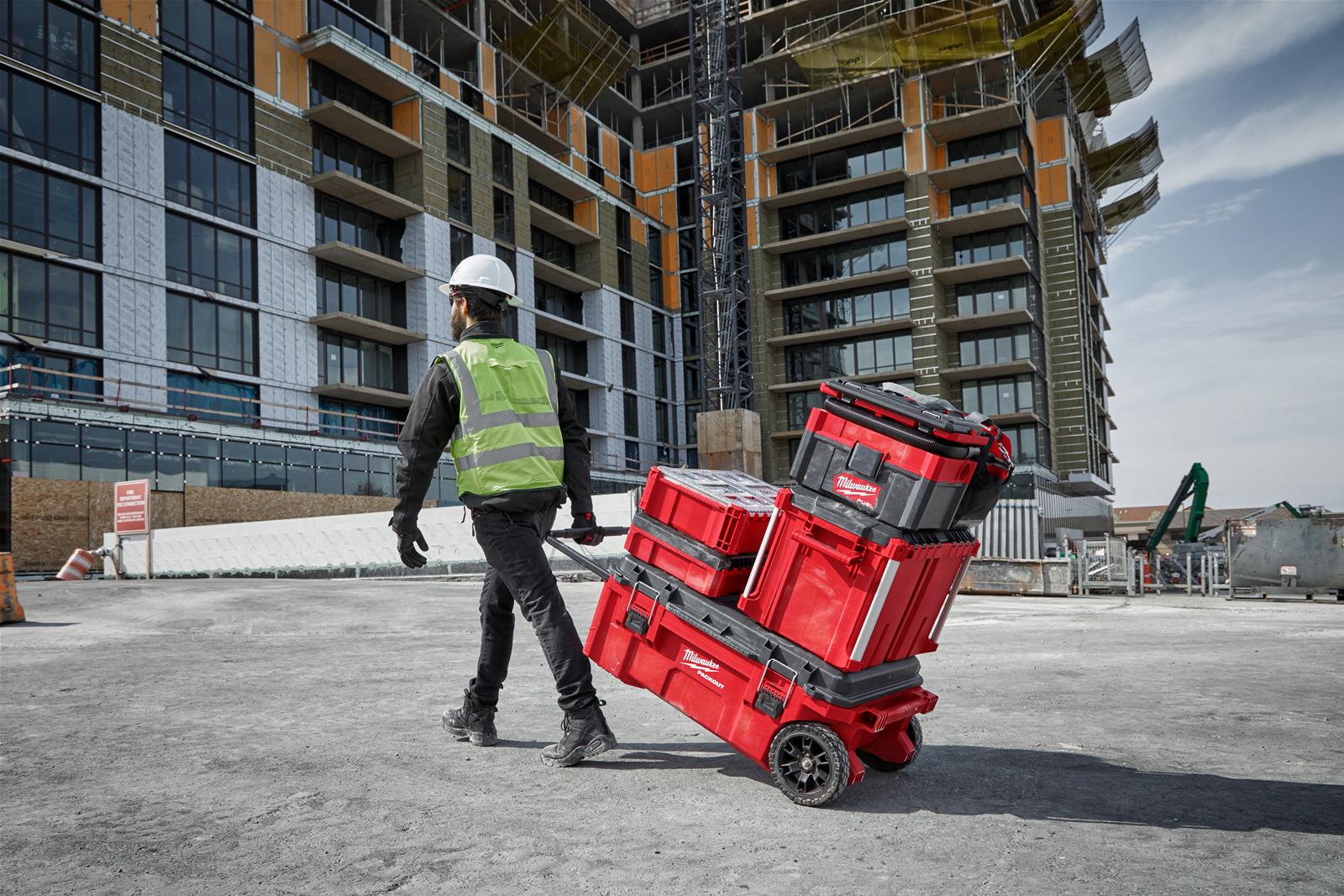 Milwaukee Tool 48-22-8428 Milwaukee PACKOUT Rolling Tool Chests