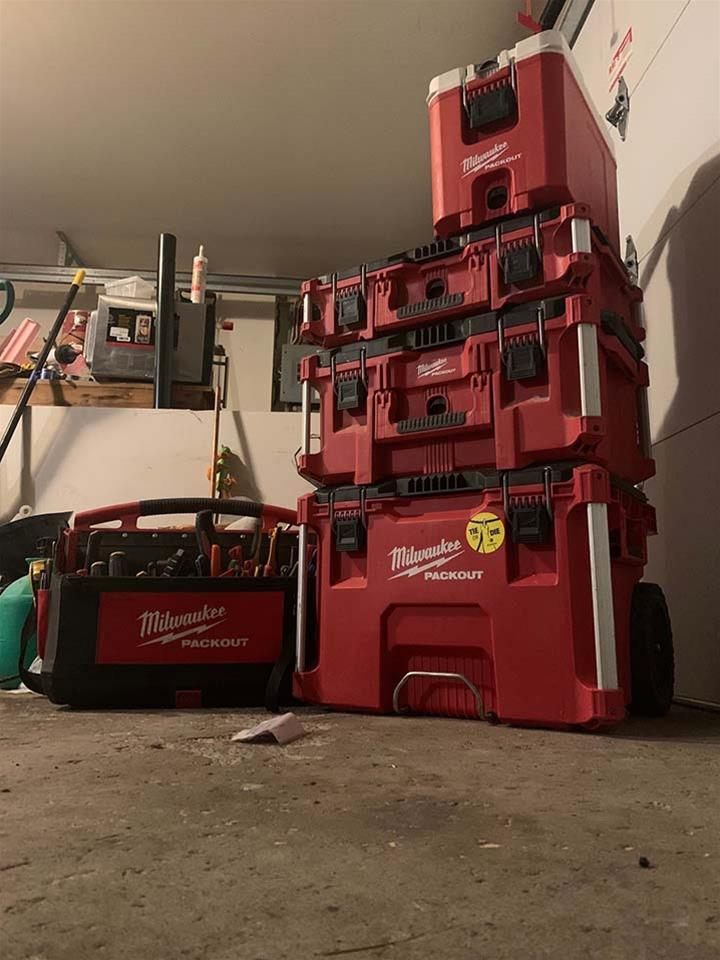 Milwaukee Tool 48228460 Milwaukee PACKOUT 16 qt. Compact Coolers Summit Racing