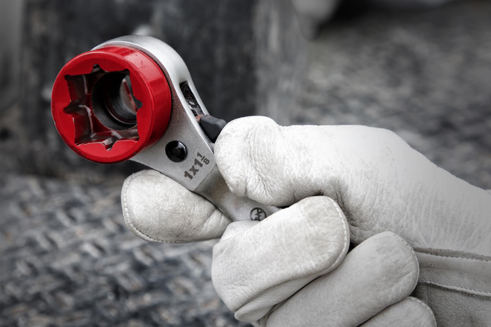 Milwaukee 48-22-9216 Lineman's 5-in-1 Ratcheting Wrench - 11.25" Steel Tool For Electrical Work