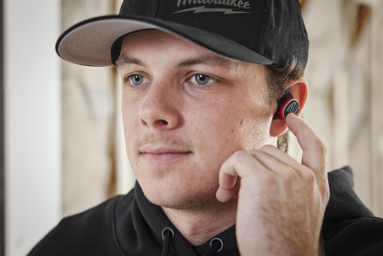 9c917cb8-490d-4efa-897f-  Milwaukee Jobsite Earbuds main image 1